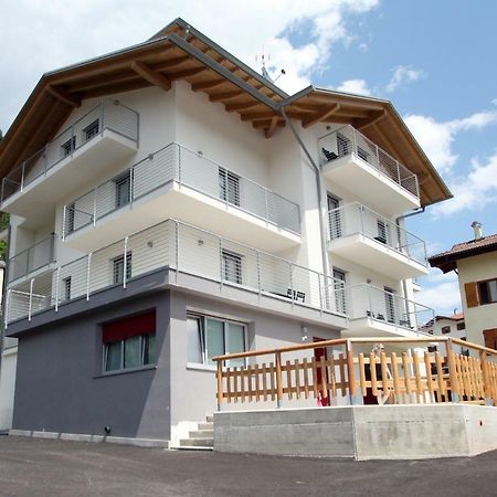 Apartmán Casa Ai Stabli Mezzana  Exteriér fotografie