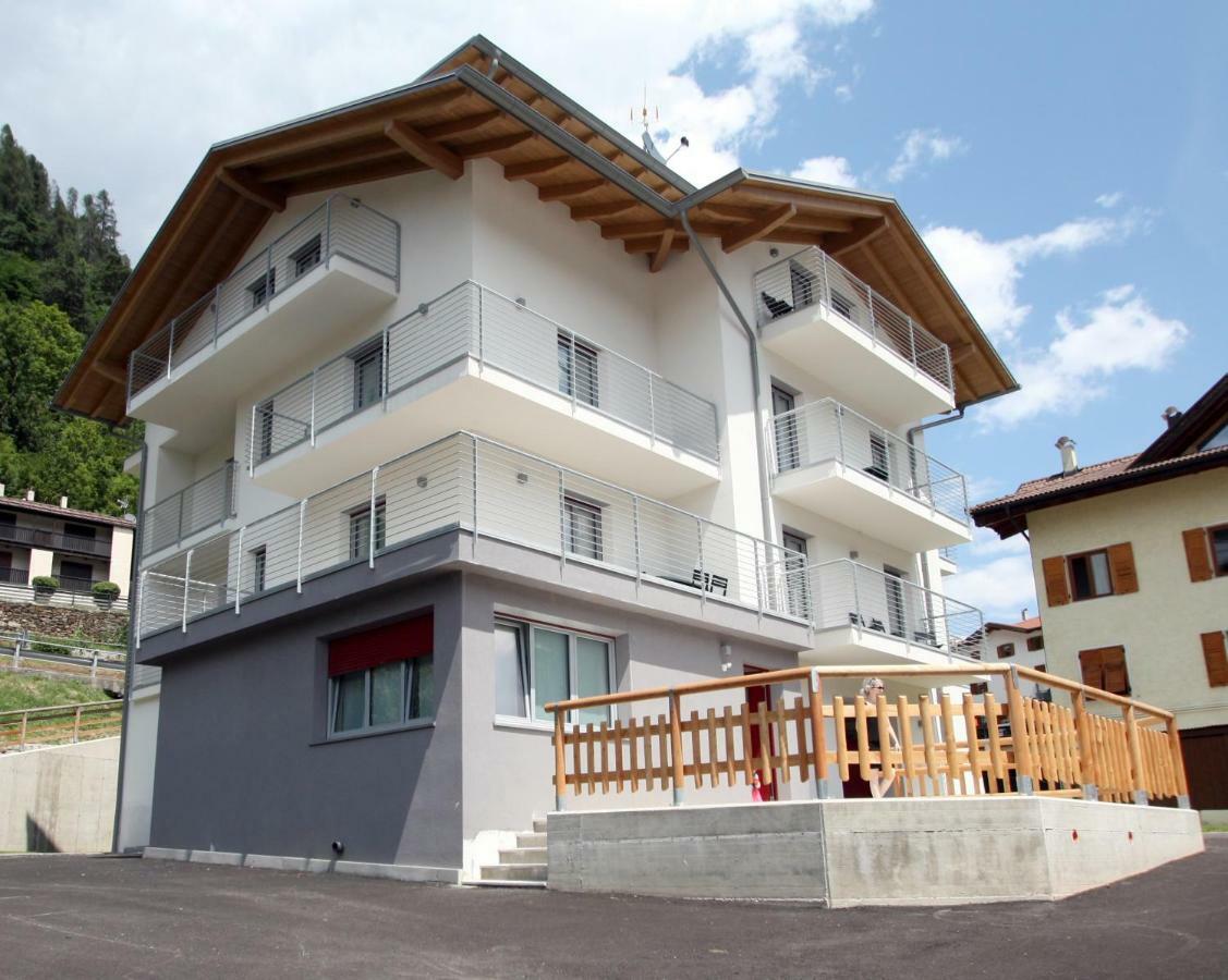 Apartmán Casa Ai Stabli Mezzana  Exteriér fotografie